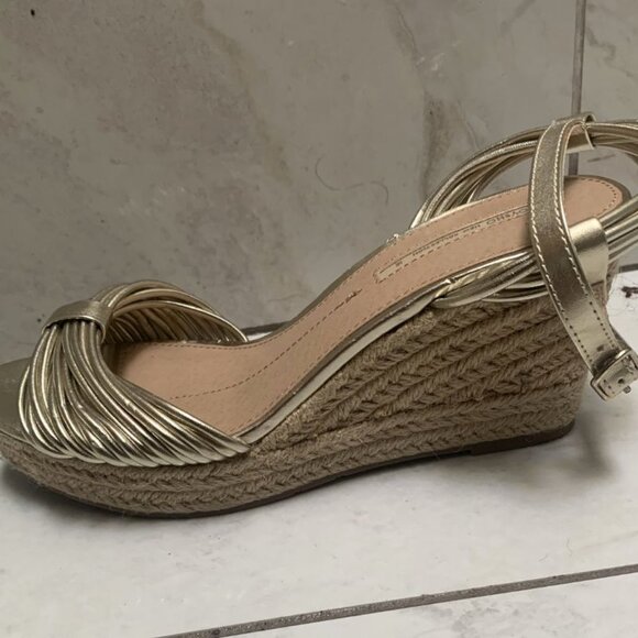 Golden Raffia Wedge Sandals – US 6 - Picture 3 of 5
